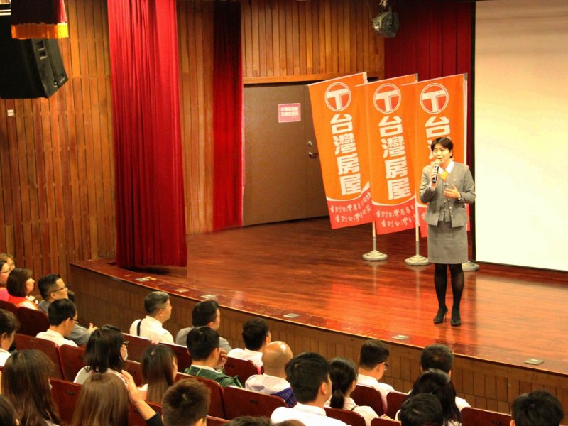 台灣房屋助青年返鄉就業 將展店徵才2000人。（台灣房屋提供）
