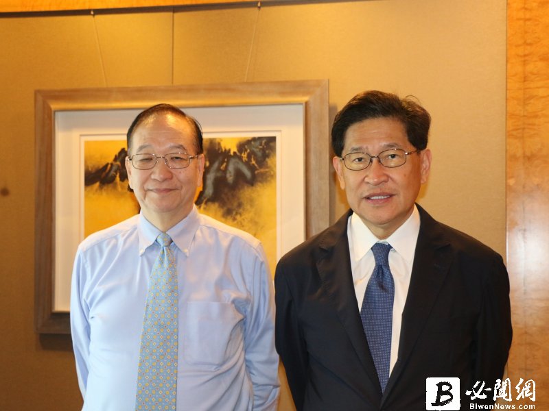 生華科董事長胡定吾(右)與總經理宋台生。（資料照）