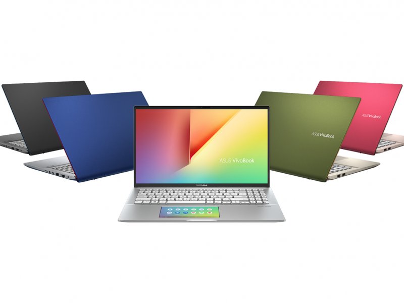 華碩推出世界首款搭載智慧觸控板ScreenPad 2.0多彩筆電ASUS VivoBook S15。（華碩提供）