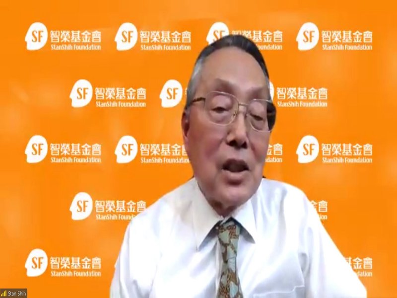 施振榮：台灣應積極建構「AI疫苗開發平台」並扮演「全球疫苗代工中心」解決全球目前疫苗供不應求的問題。（基金會提供）