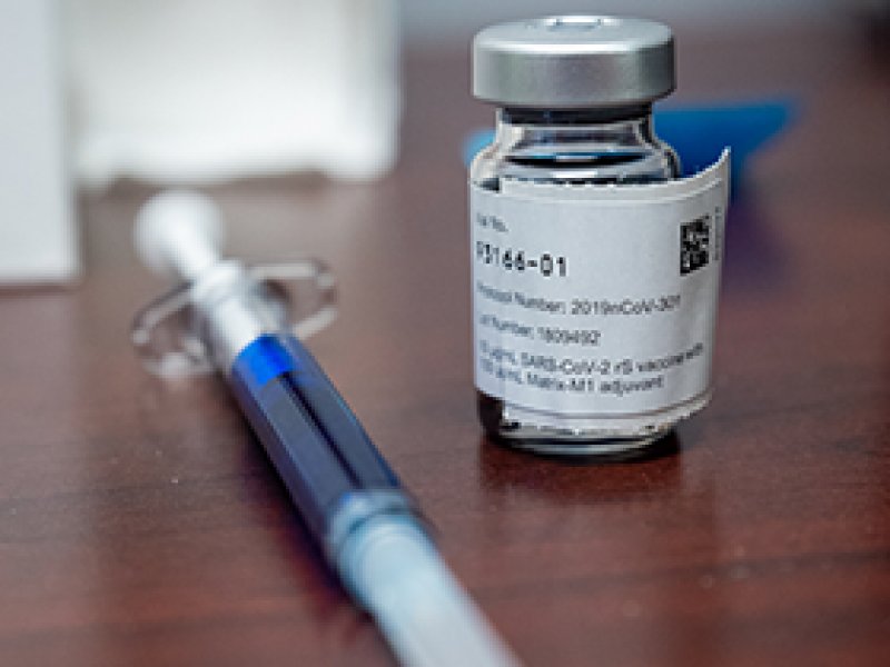 Novavax 16.5萬劑XBB1.5疫苗已抵台 年前供全台院所分配接種。（翻攝官網）