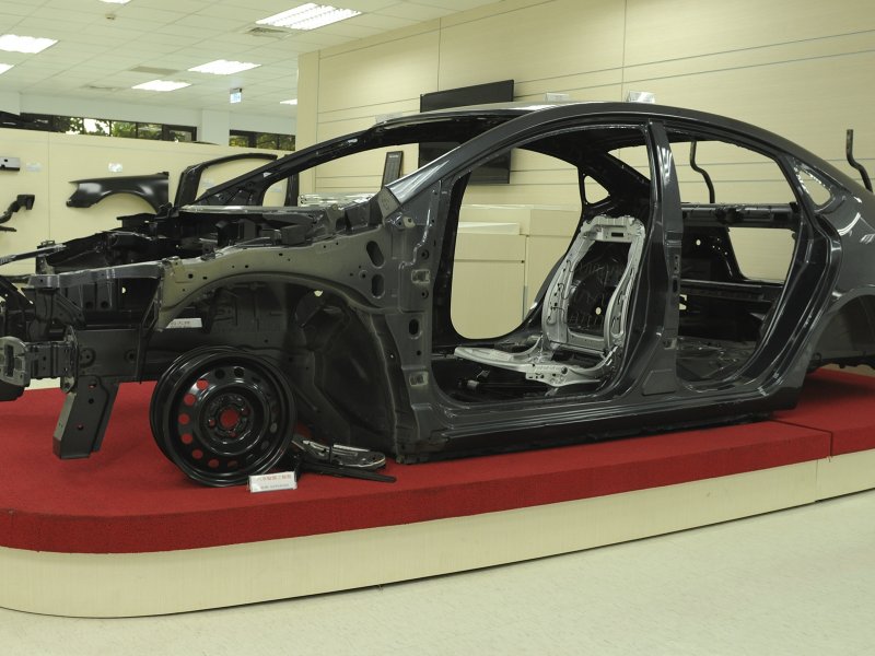 中鋼「IF汽車用鋼RC30」獲經濟部資源再生綠色產品認證。(中鋼提供)