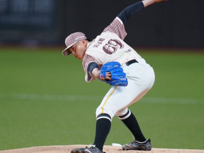 黃子鵬7局無失分優質先發 台鋼雄鷹完封中信兄弟。（取自官網）