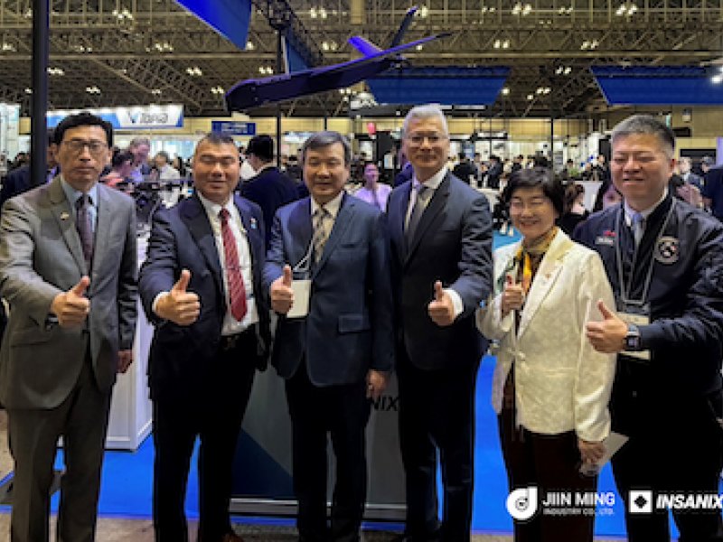 錦明於 Japan Drone 2026 發表首款自主研發飛控遙控器Raven 深化無人機控制系統布局。（錦明提供）